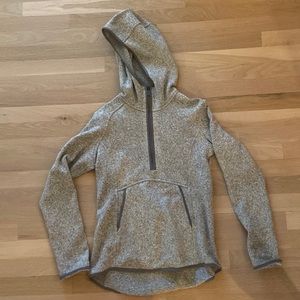 lululemon pullover in great condition